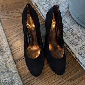 Enzo Angiolini Black Suede Pumps
